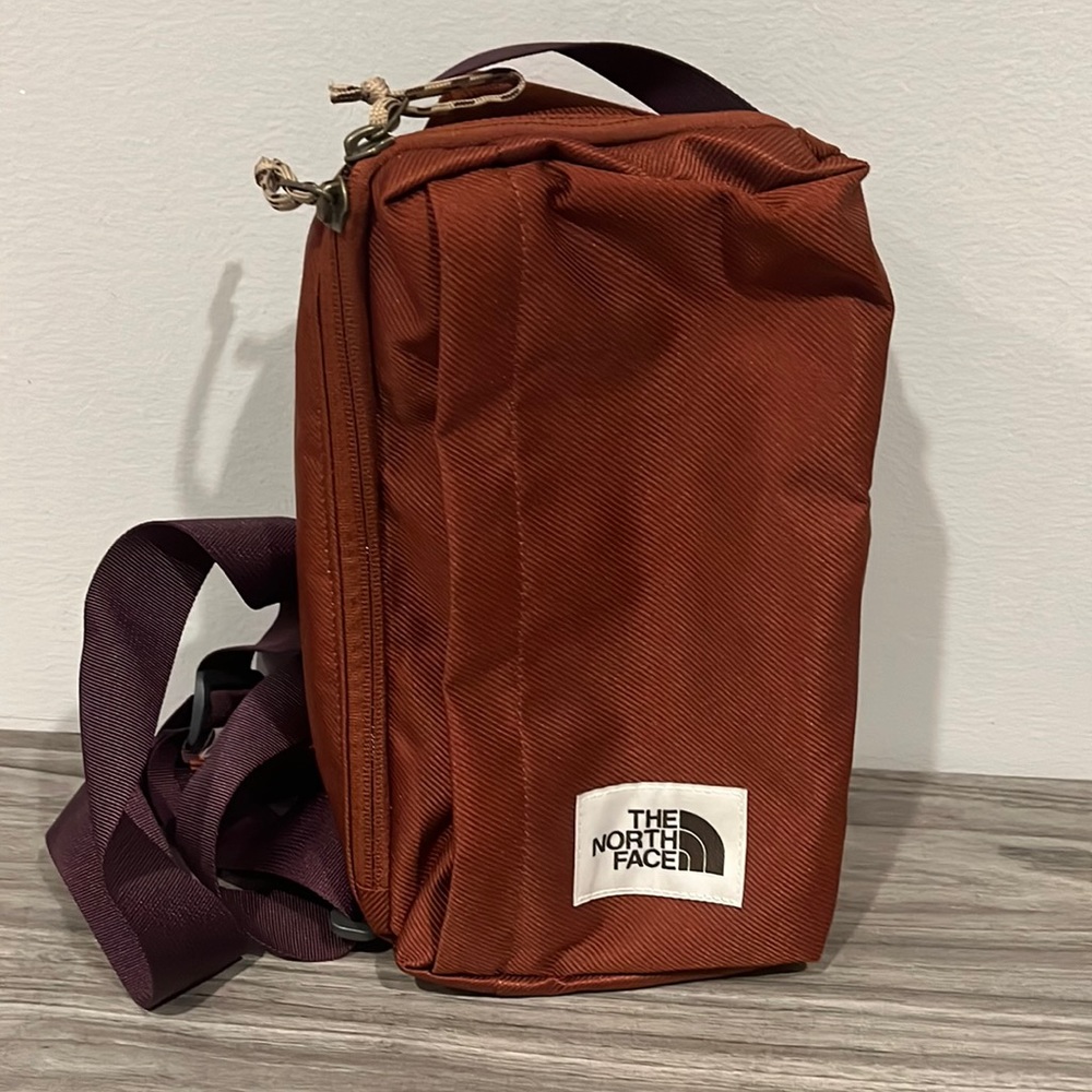 North face cross body bag
